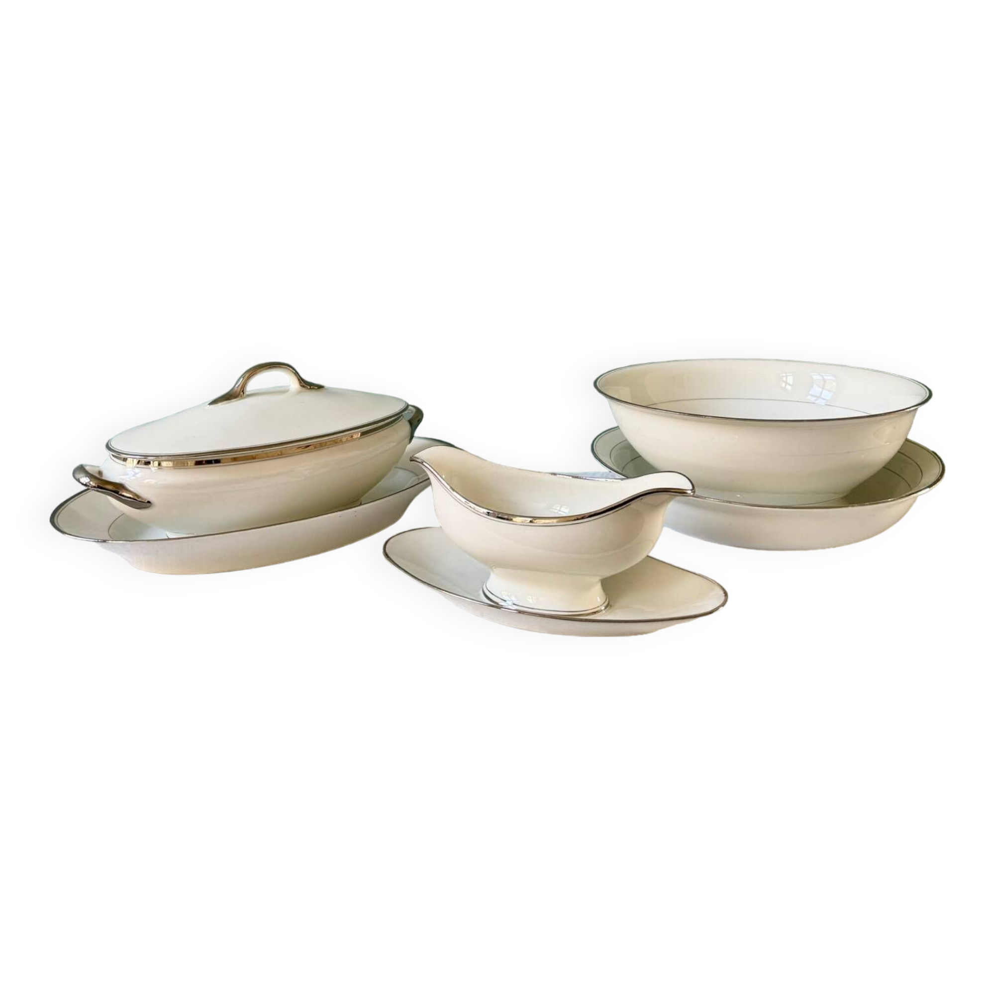 5 pieces of a 19th century Jules Vieillard porcelain service