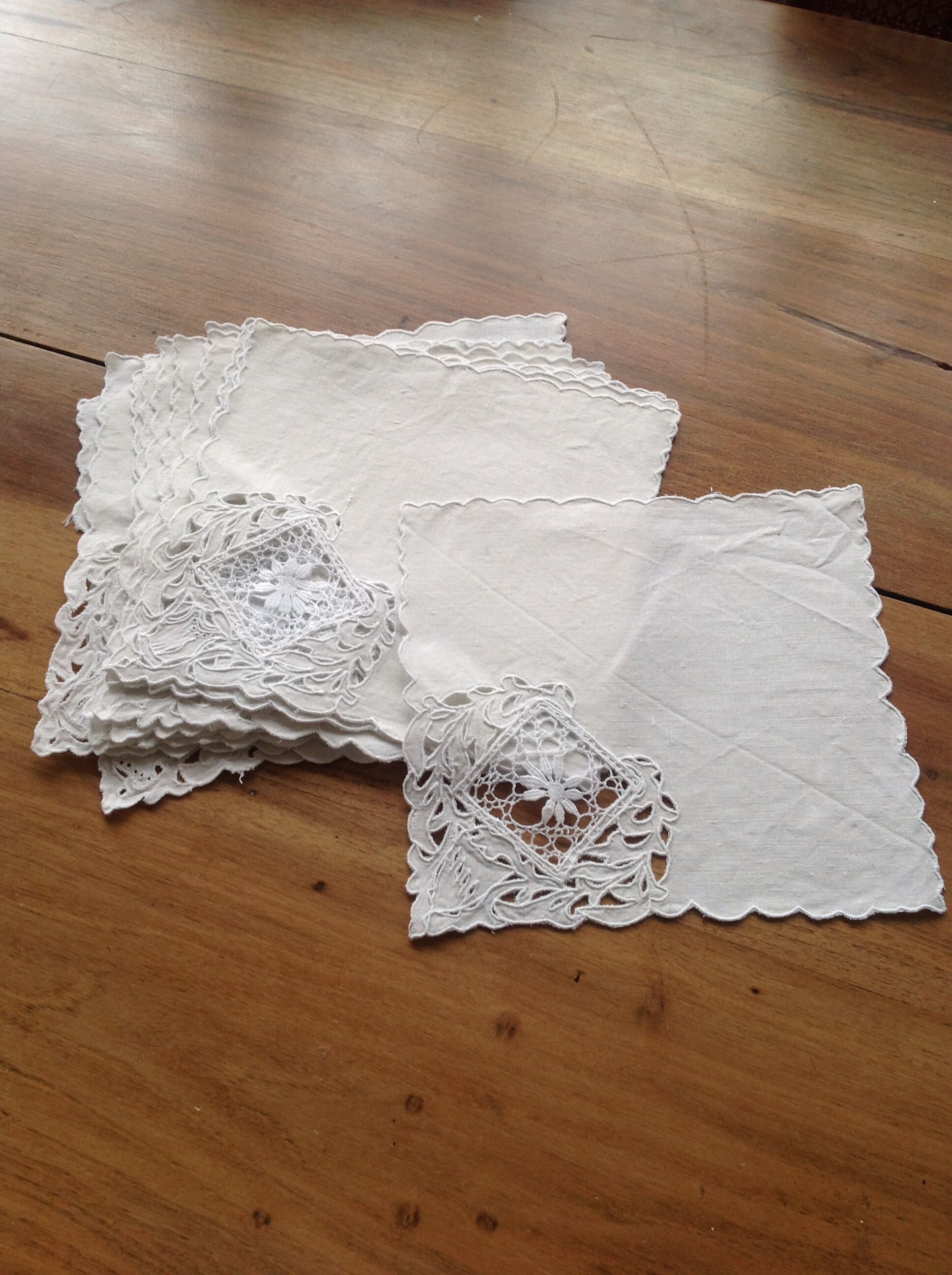 Series of 10 linen towels