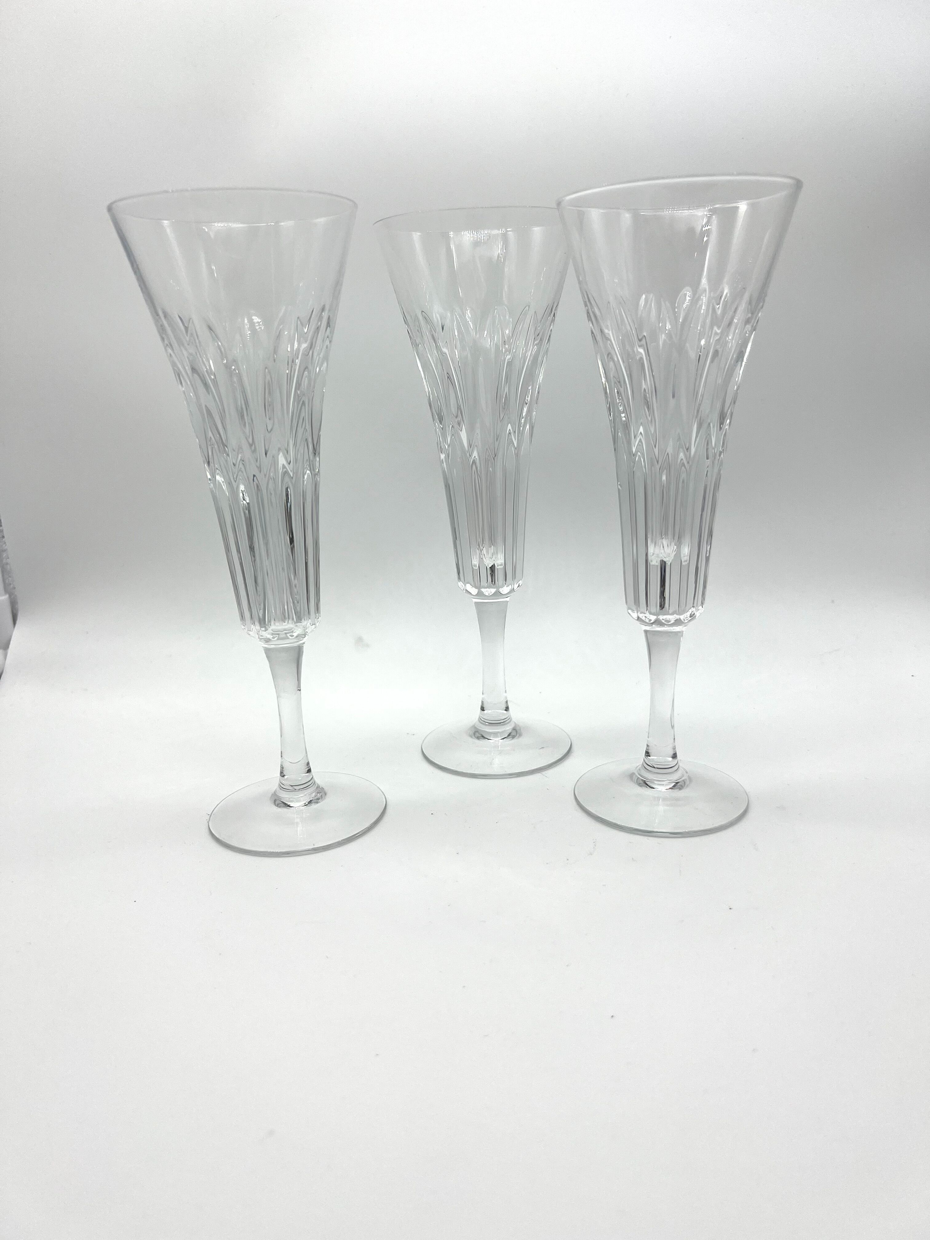 3 flutes champagne glasses