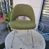 Knoll conference chair designed by Eero Saarinen