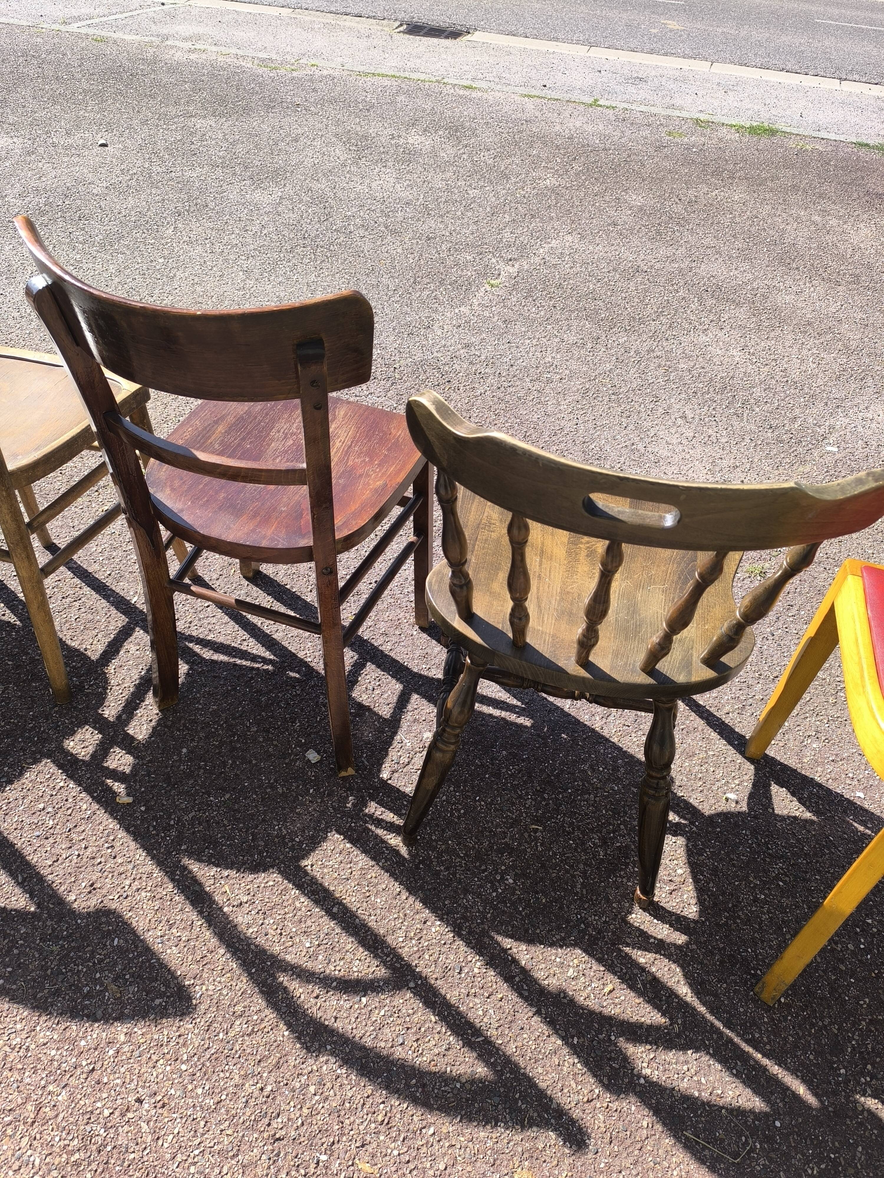 Lot de 6 chaises de bistrot dépareillées bois