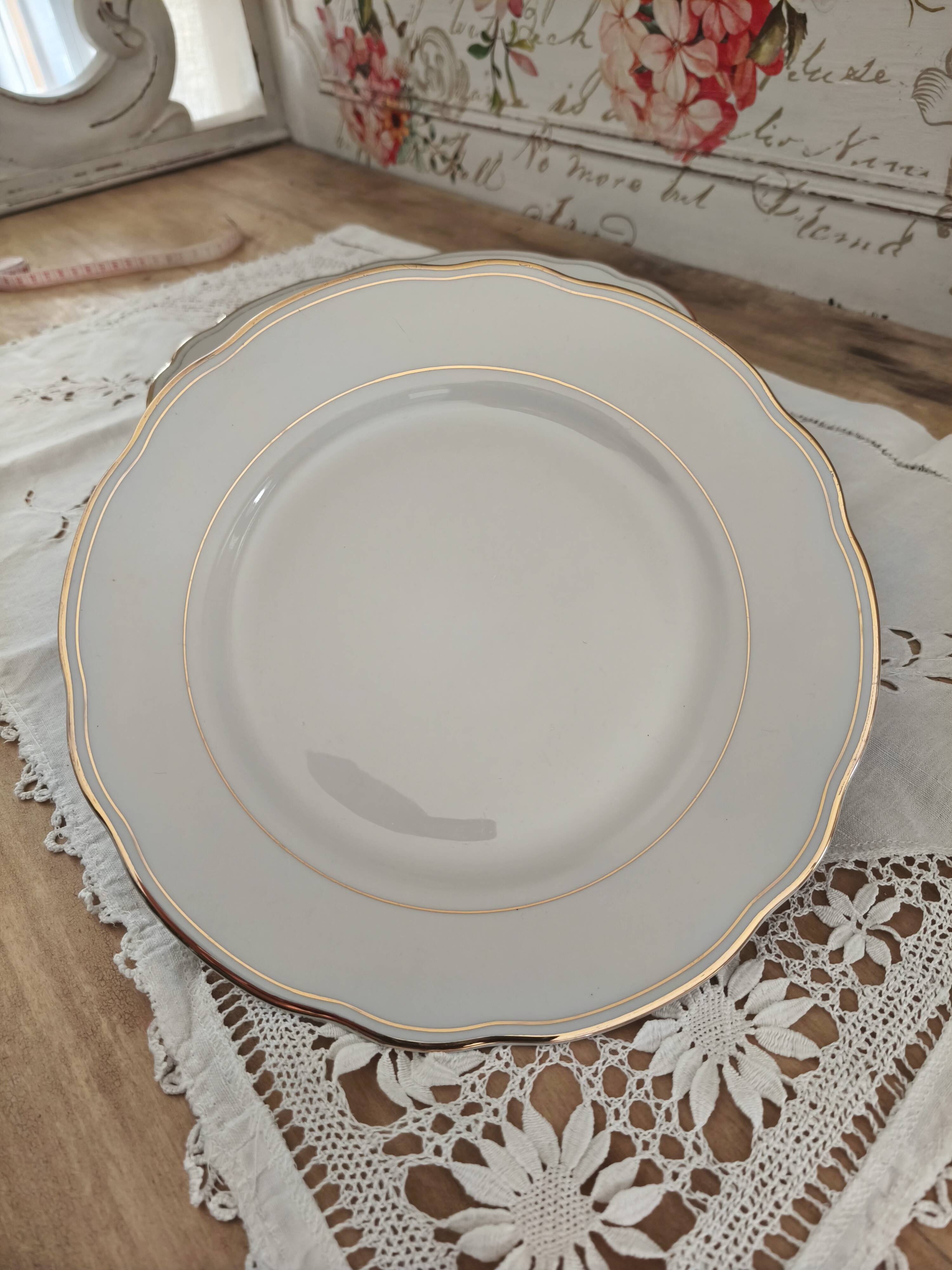 Set of 6 small white porcelain dinner plates with gold trim