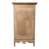 Parisian bonnetière wardrobe