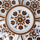 10 assiettes plates en faience