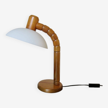 Scandinavian articulated lamp in pine and plastic 1970