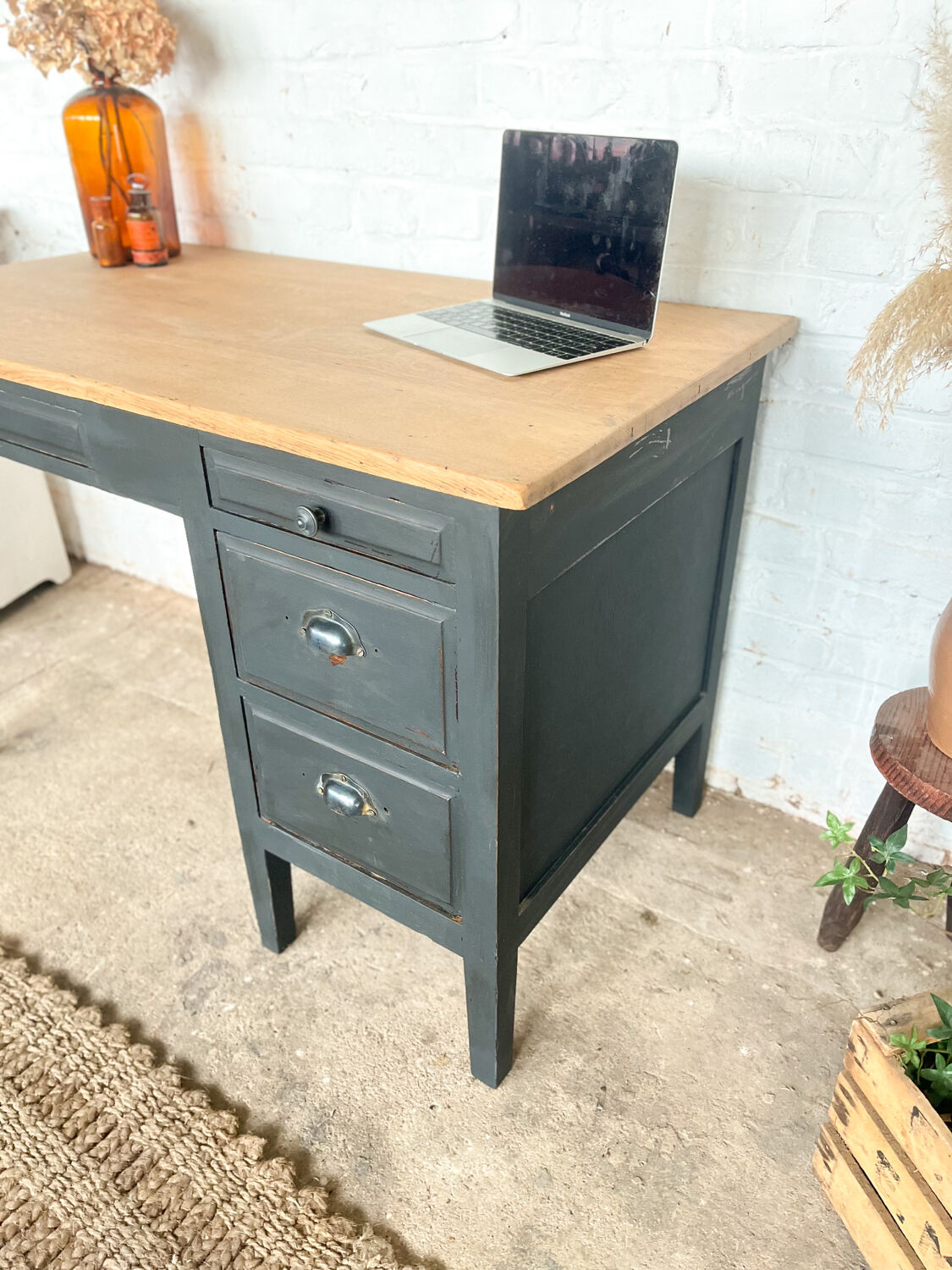 Former workstation office