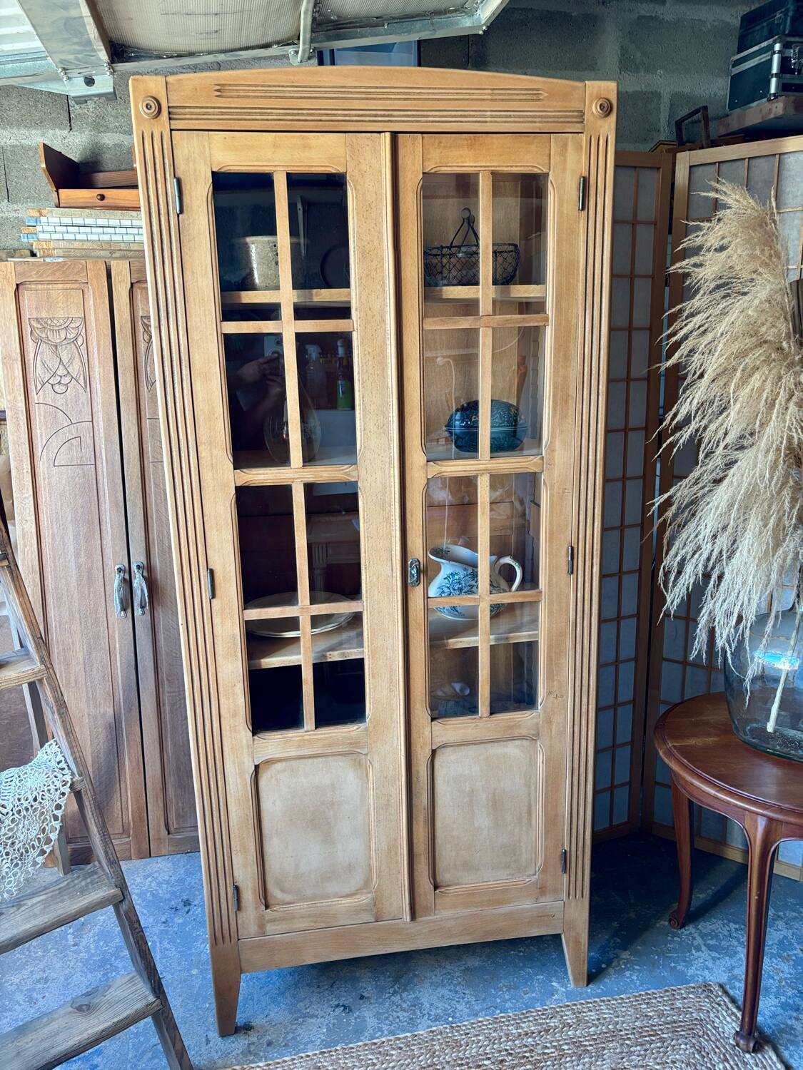 Parisian display case in raw wood