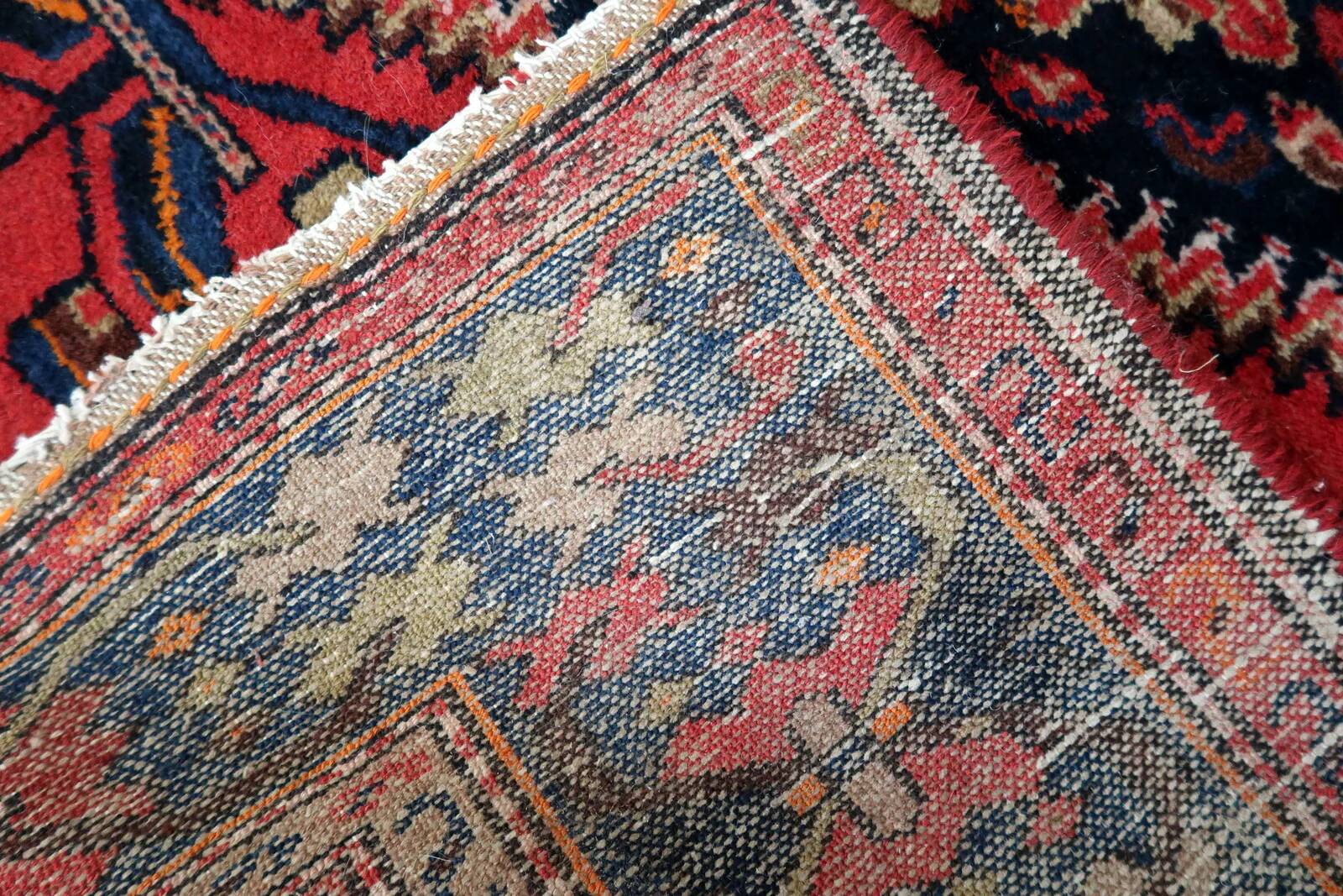Handmade vintage Persian Hamadan rug 137cm x 194cm, 1960s