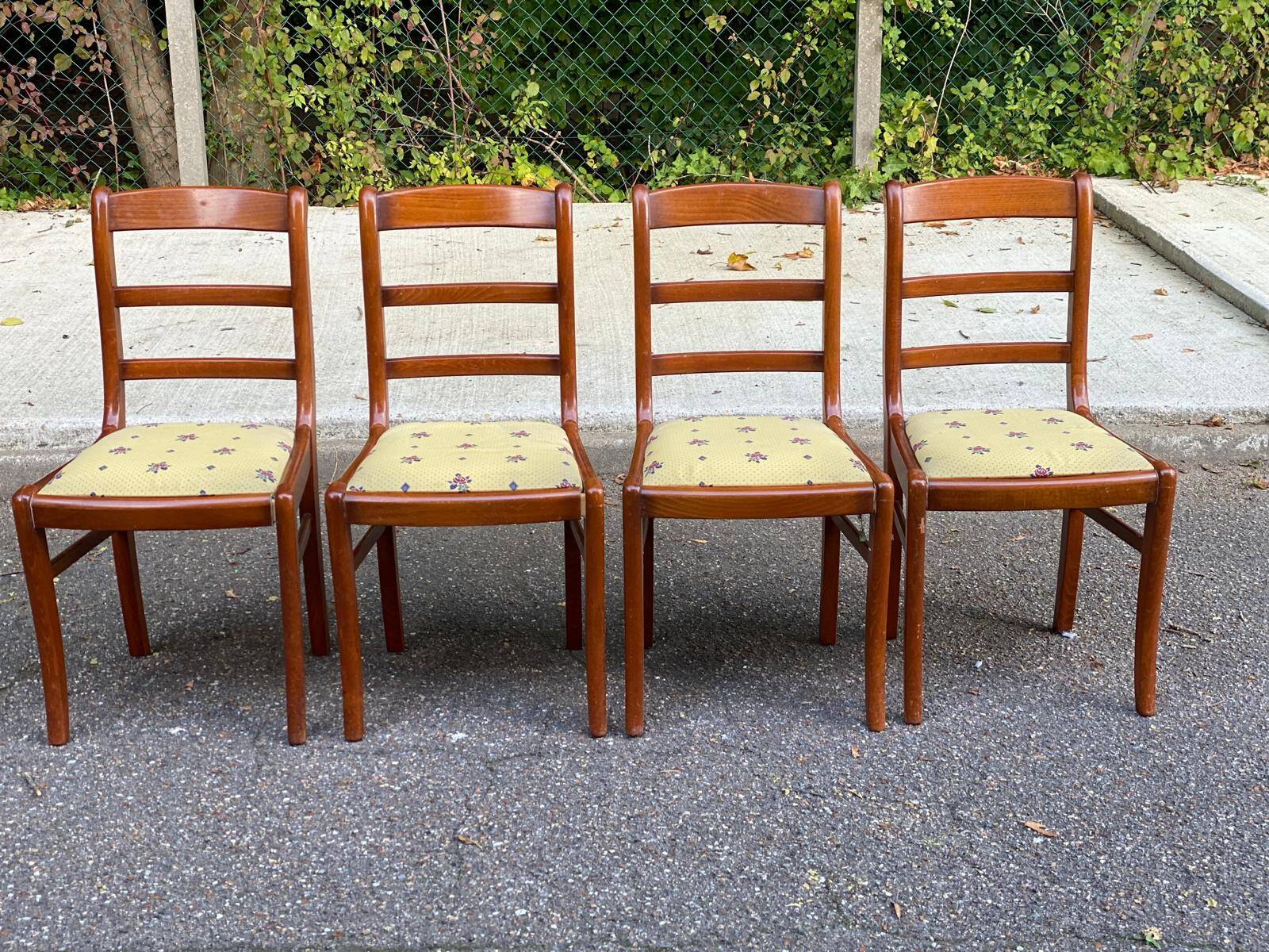 4 chaises en bois massif et tissu jaune fleurs Louis Philippe