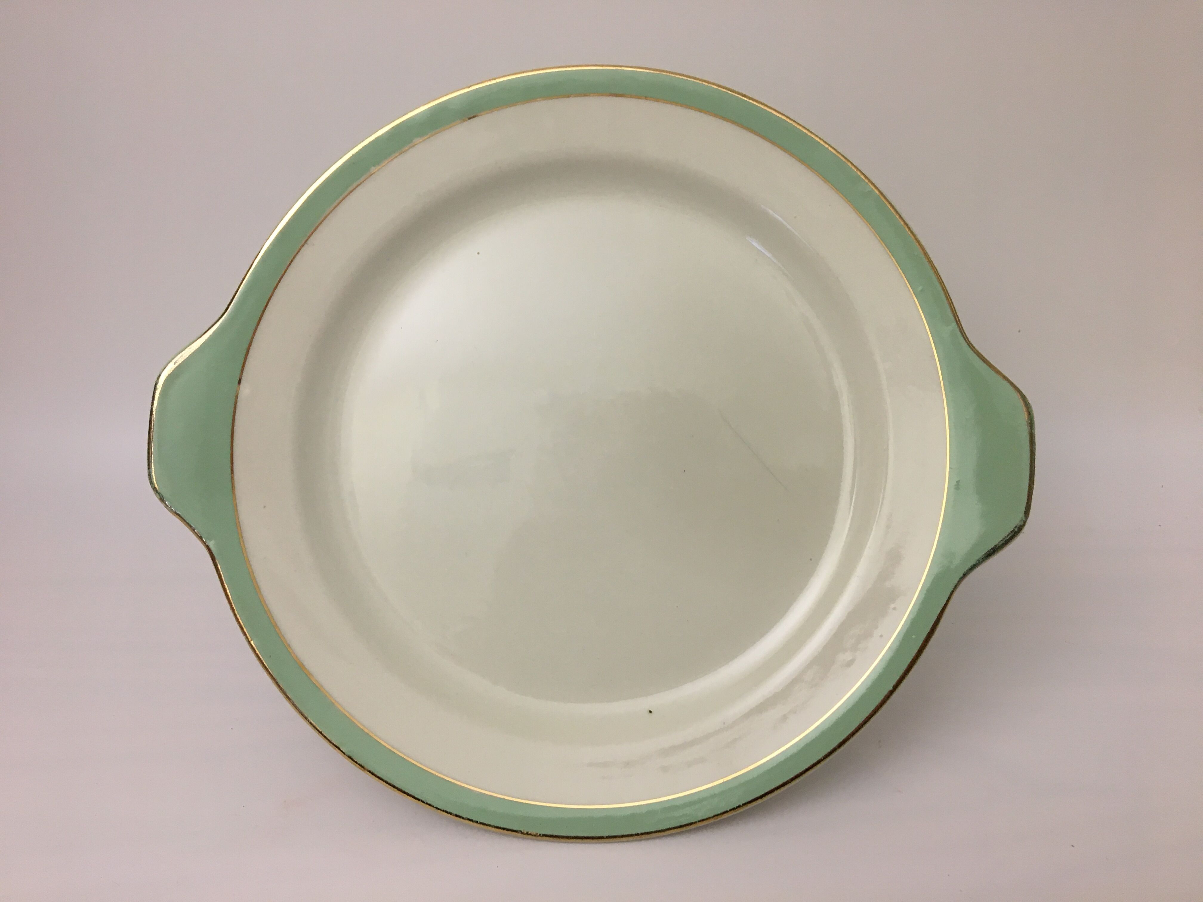 Plat de service à gâteau estampillé “faïencerie d'orchies nord” modèle «condé»