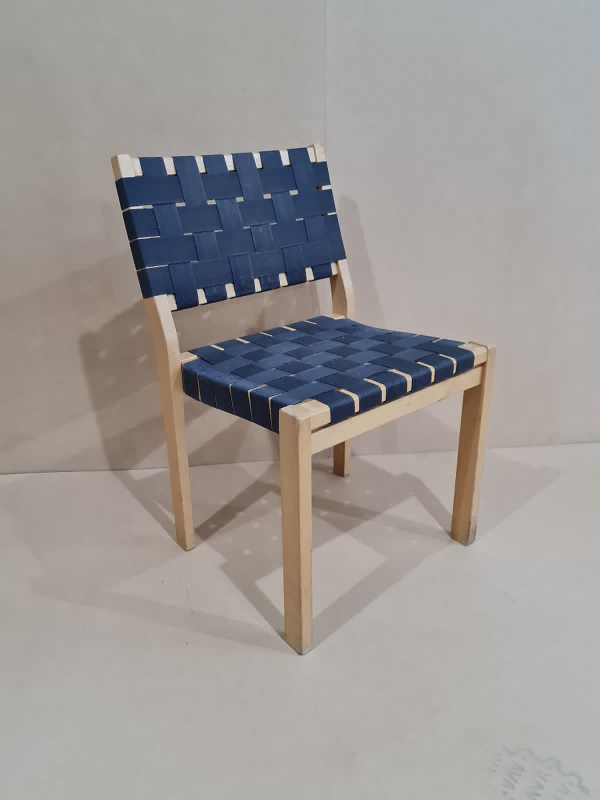 Alvar Aalto dining chair produced by Artek, model 611
