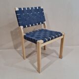 Alvar Aalto dining chair produced by Artek, model 611