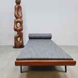 Vintage Dutch design Cleopatra daybed sofa A.R Cordemeijer Auping