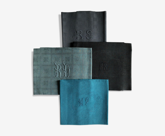 Suite of tinted antique napkins