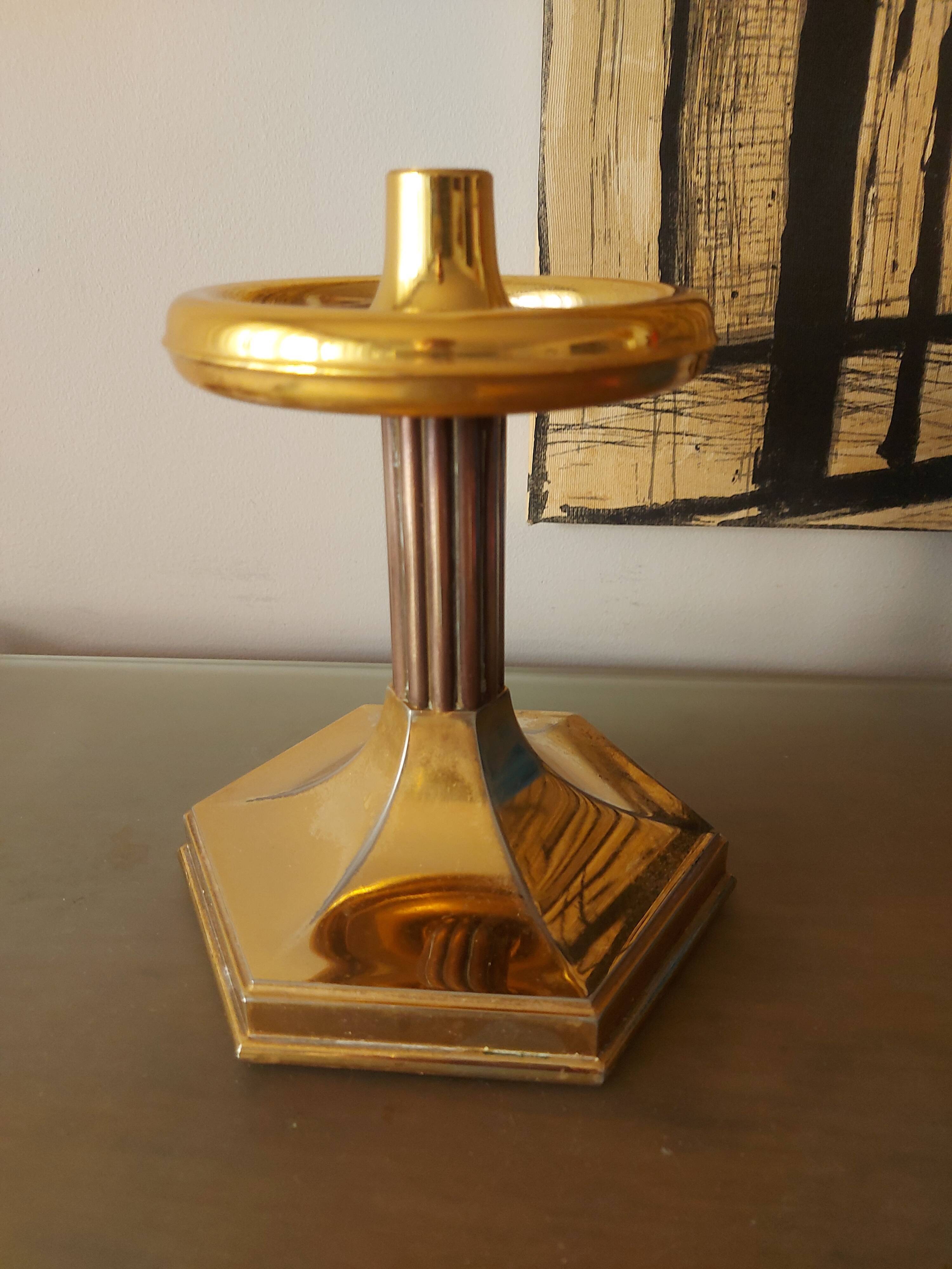 Nagel design candle holder