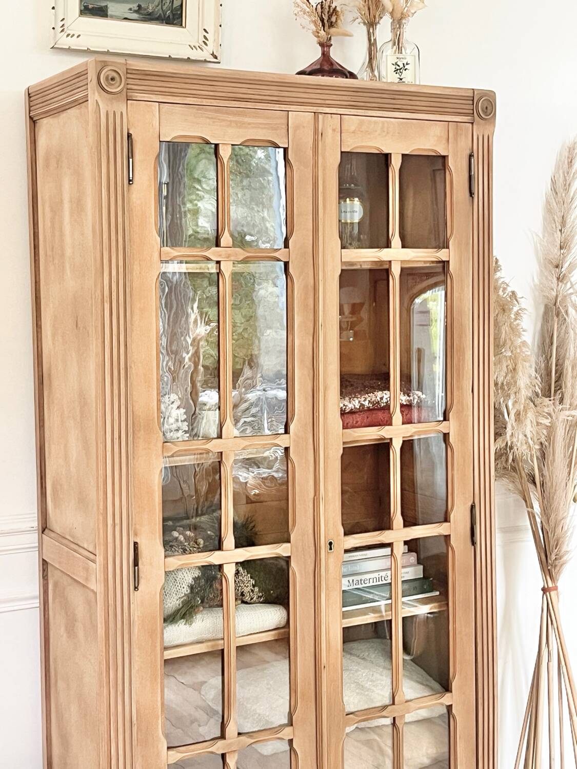 Armoire vitrée parisienne