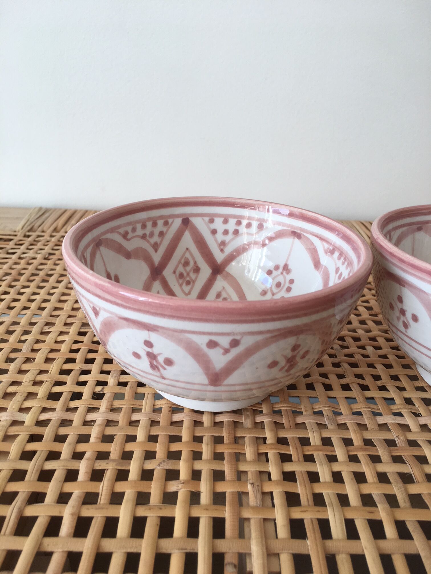Lot of ceramic bowls pale pink