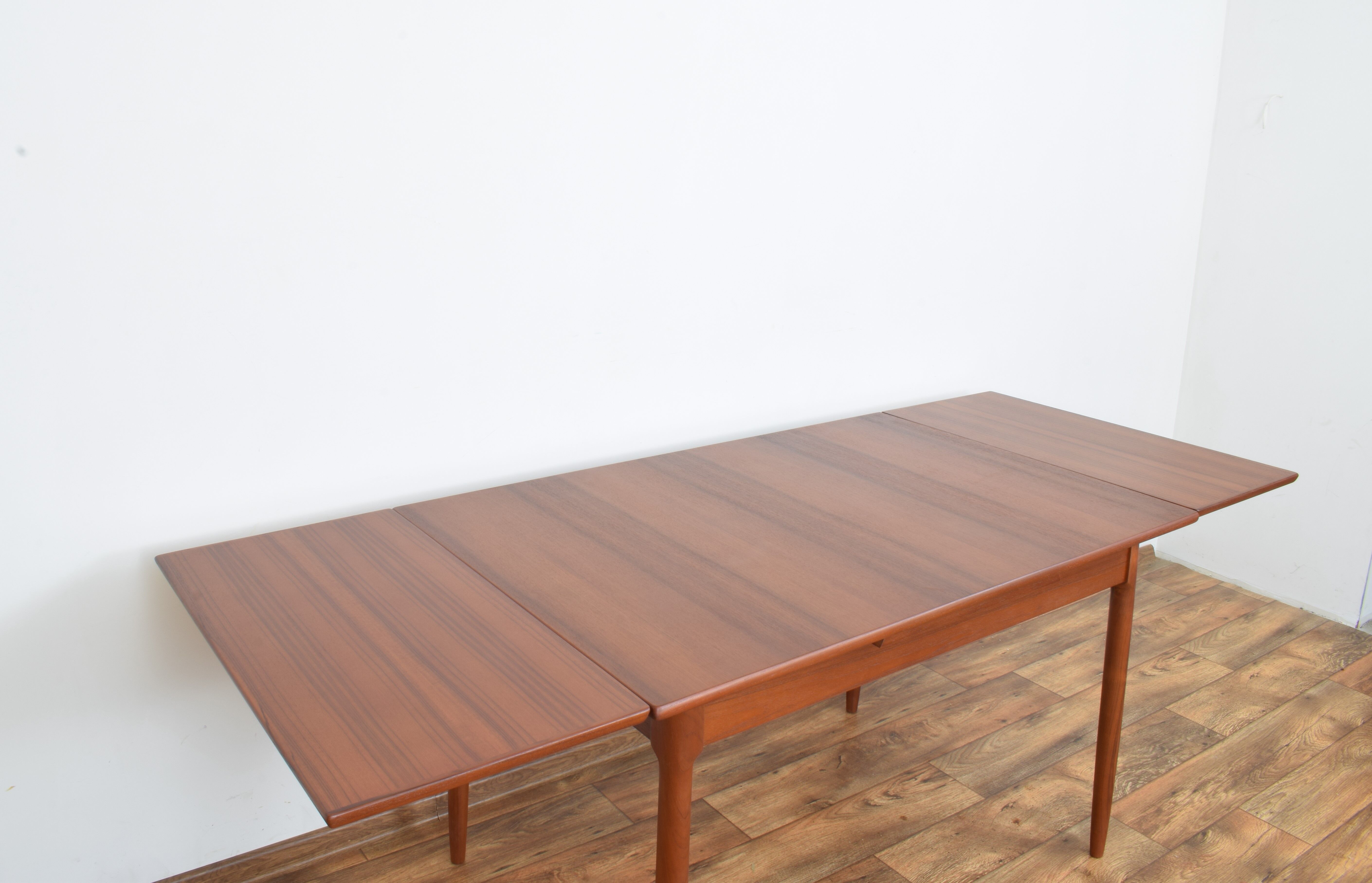 Mid-century danish teak extendable dining table, 1960s