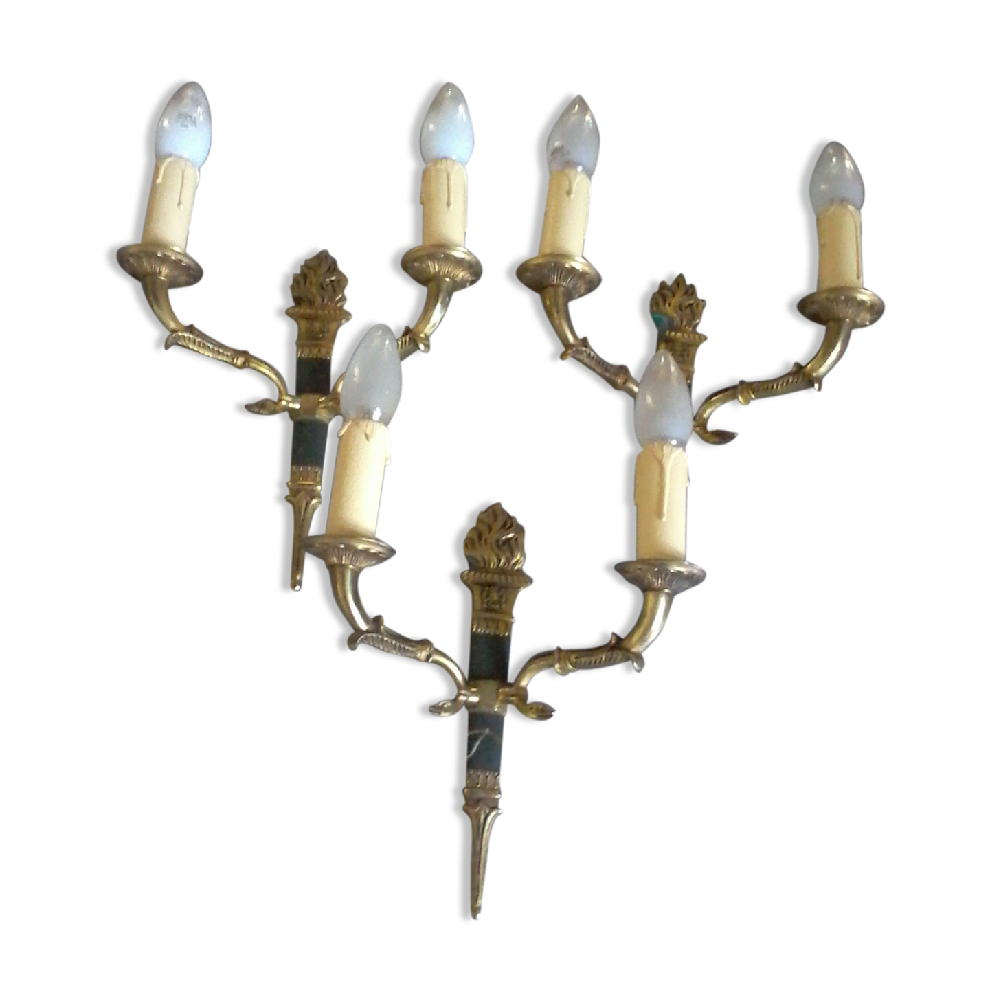 Wall lights with two light arms