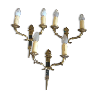 Wall lights with two light arms