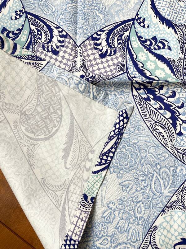 6 New "Trianon" Cotton Satin Napkins