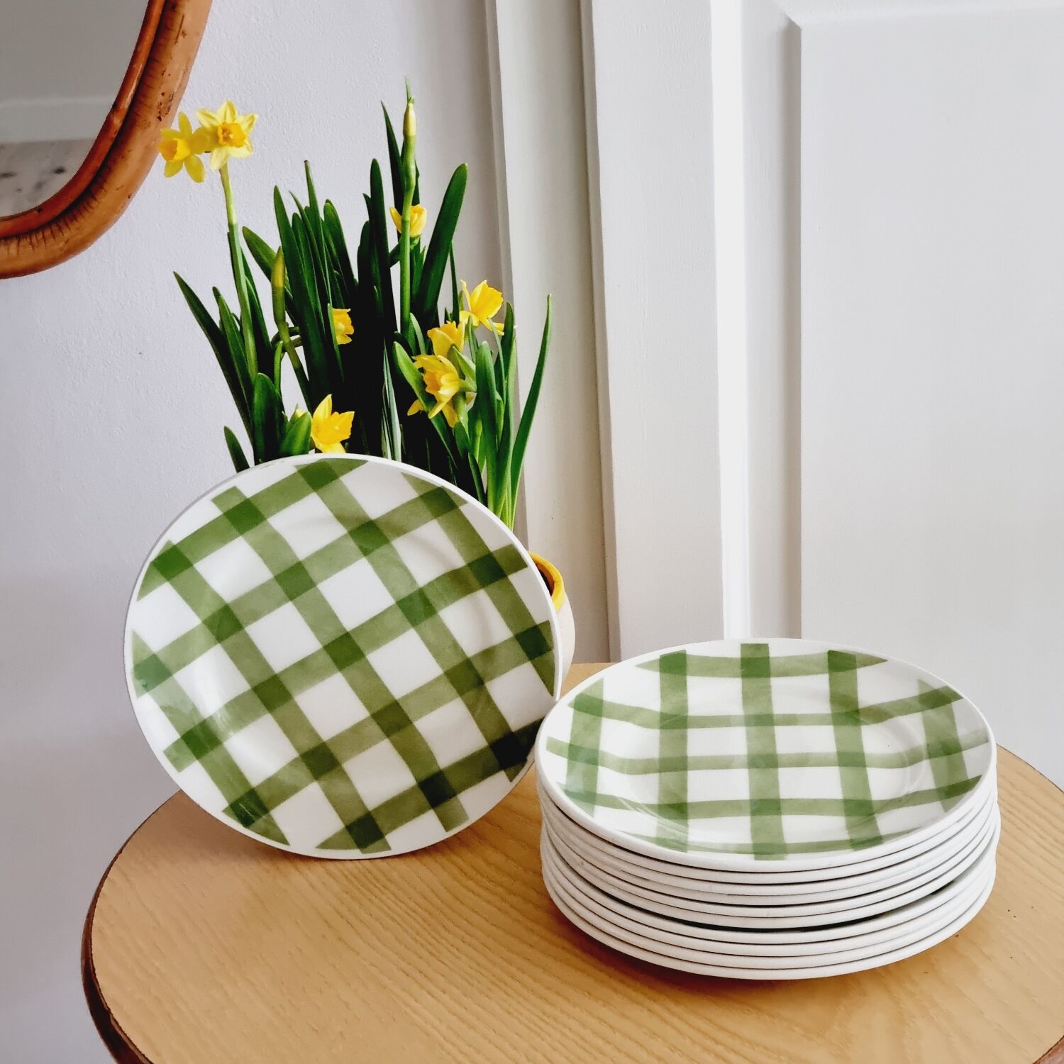 Set of 11 dessert plates and 1 Moulin des Loups dish