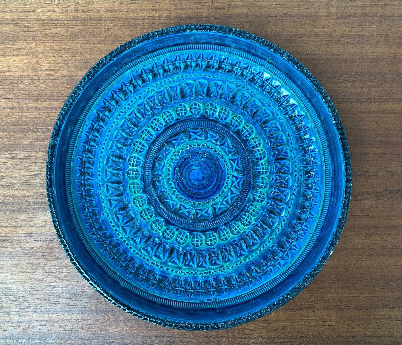 Large Rimini Blue bowl from the mid-century by Aldo Londi for Bitossi.