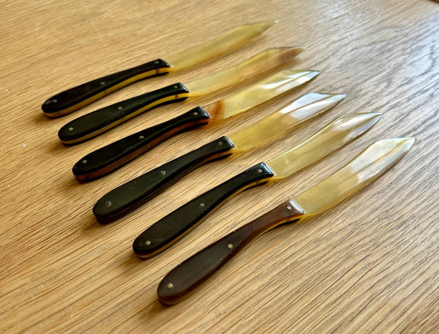 Set of 6 all-ivory knives