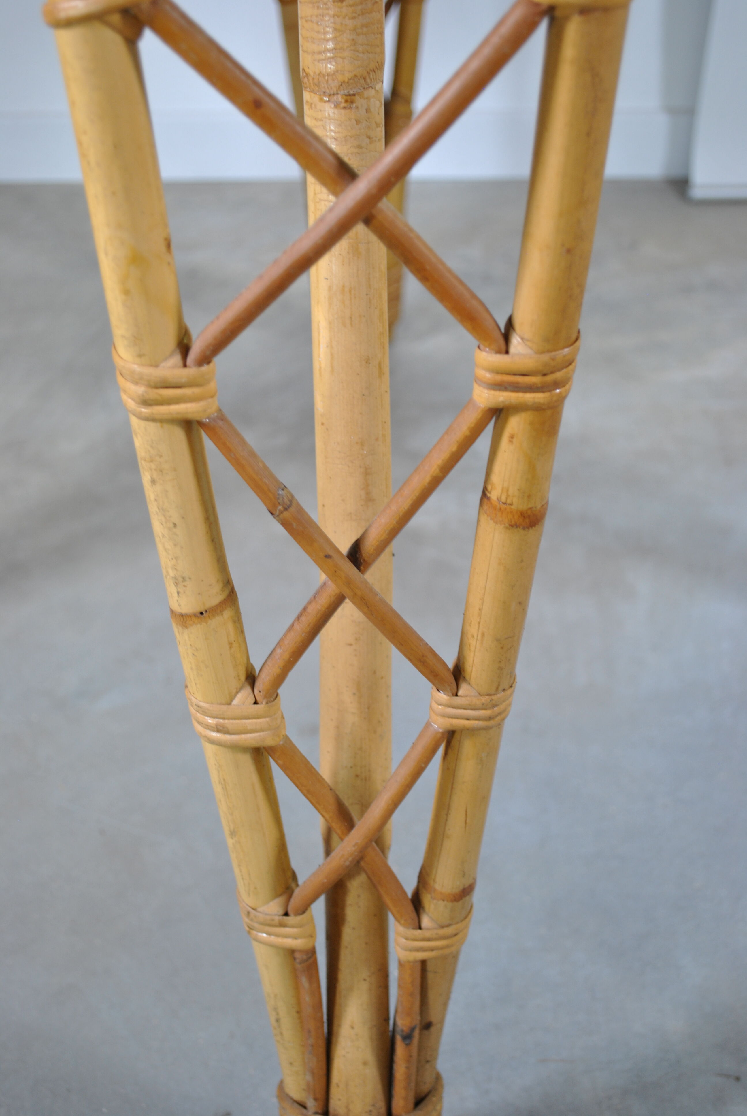 Rattan dining table year 60