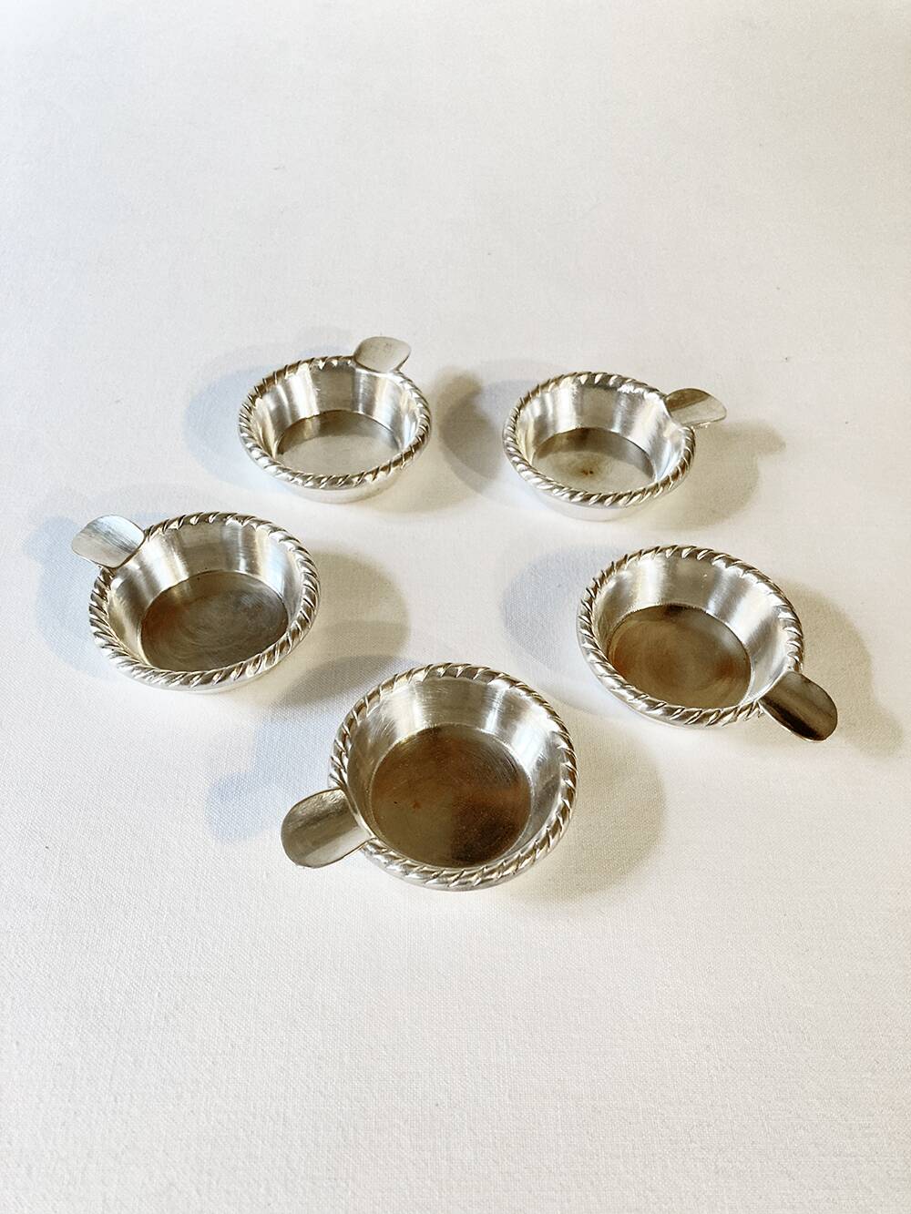 Individual silver metal ashtrays