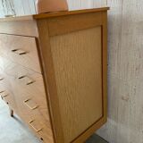 Chest of drawers with compass feet