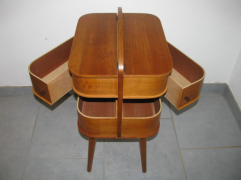 Travailleuse en teck asystent 1960/70s