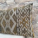 Housse de coussin berbère vintage : coussin marocain en laine, motif Boujad