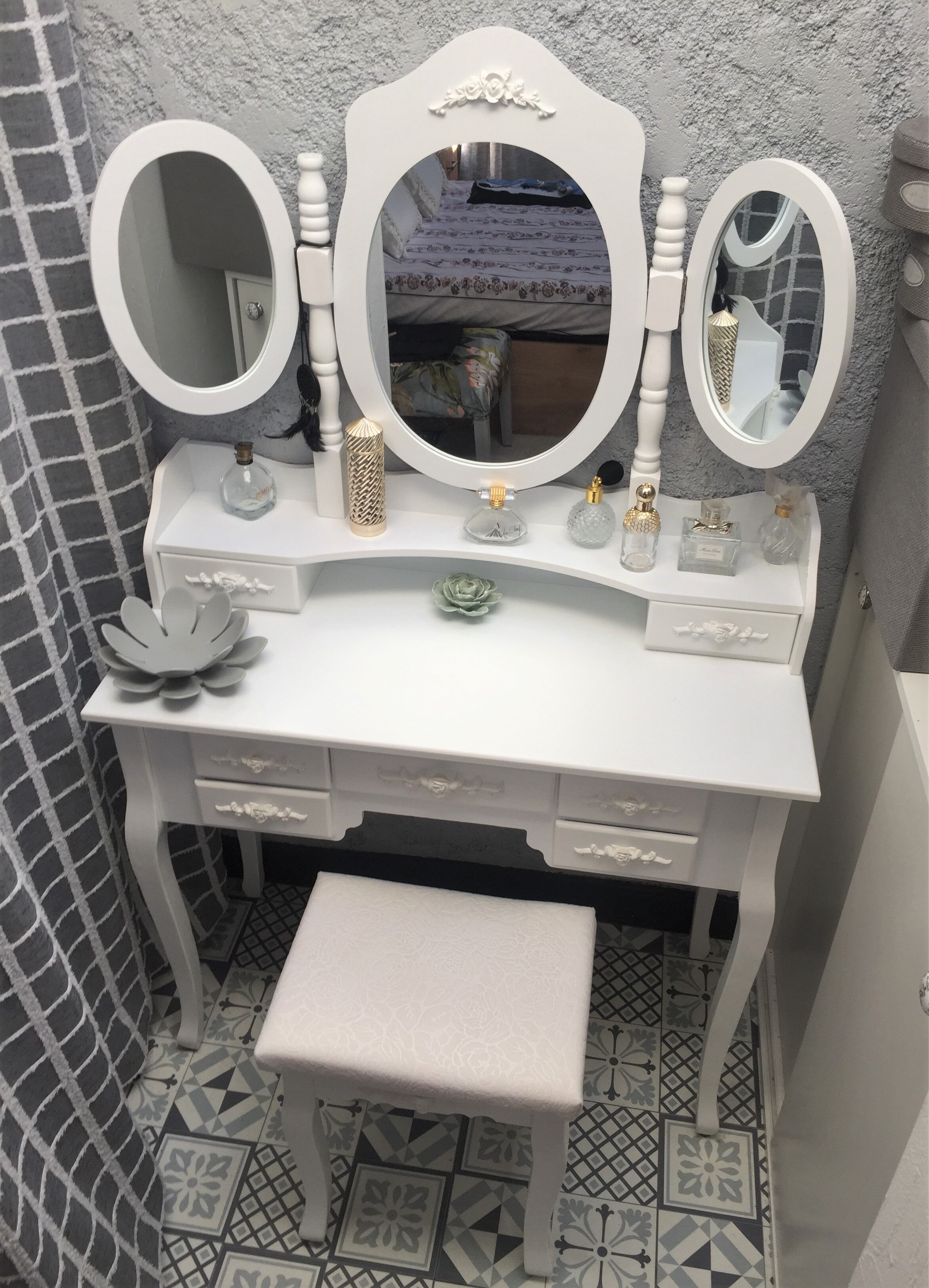 Cabinet desk dressing table white lacquered wood romantic style triptych mirror chic