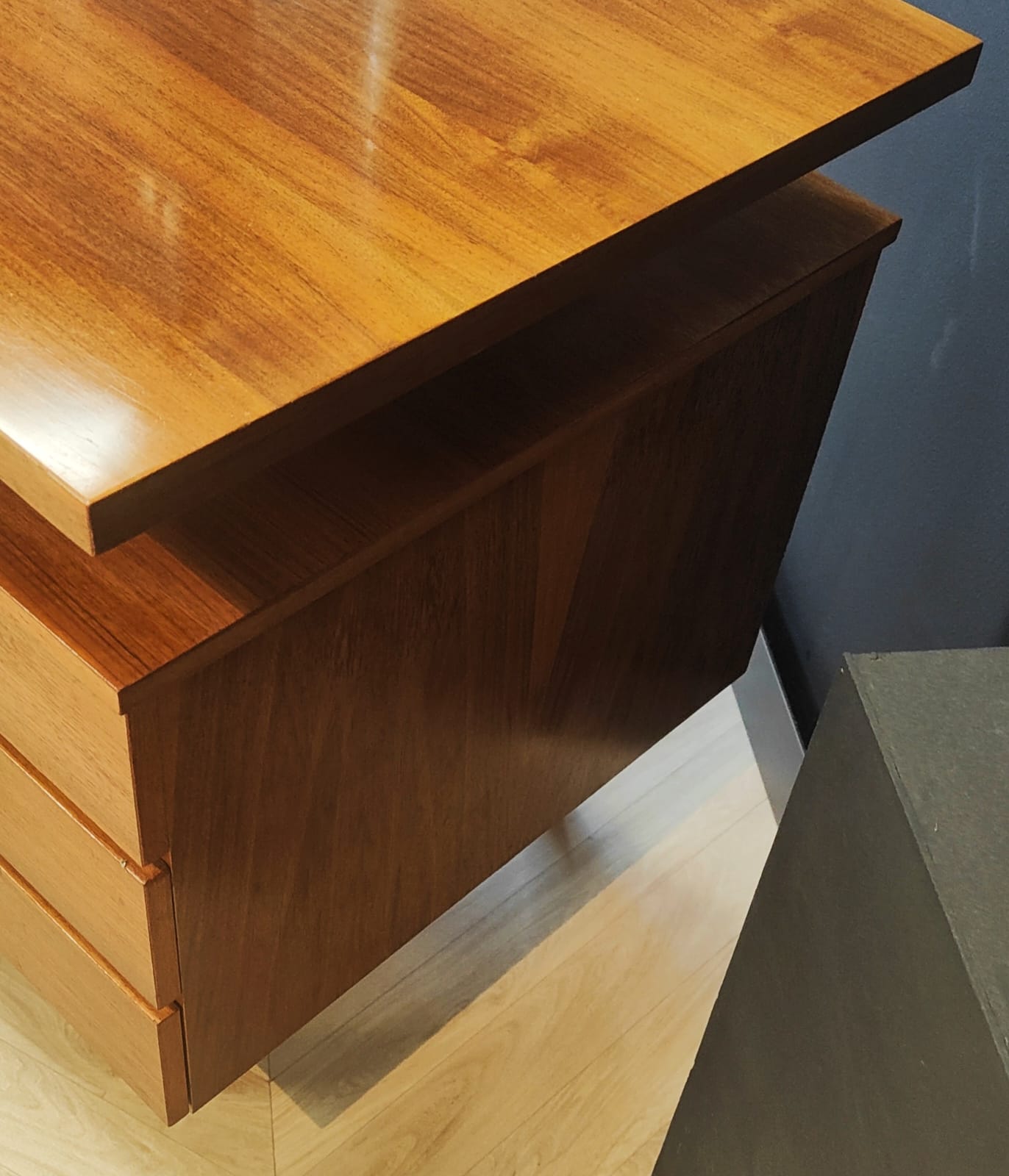 Mid Century bureau