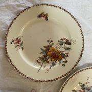 Set of 3 flat plates in polychrome ironstone E. Bourgeois