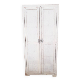 Armoire vintage