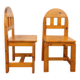 Pair of vintage pine chairs from the 70s and 80s.