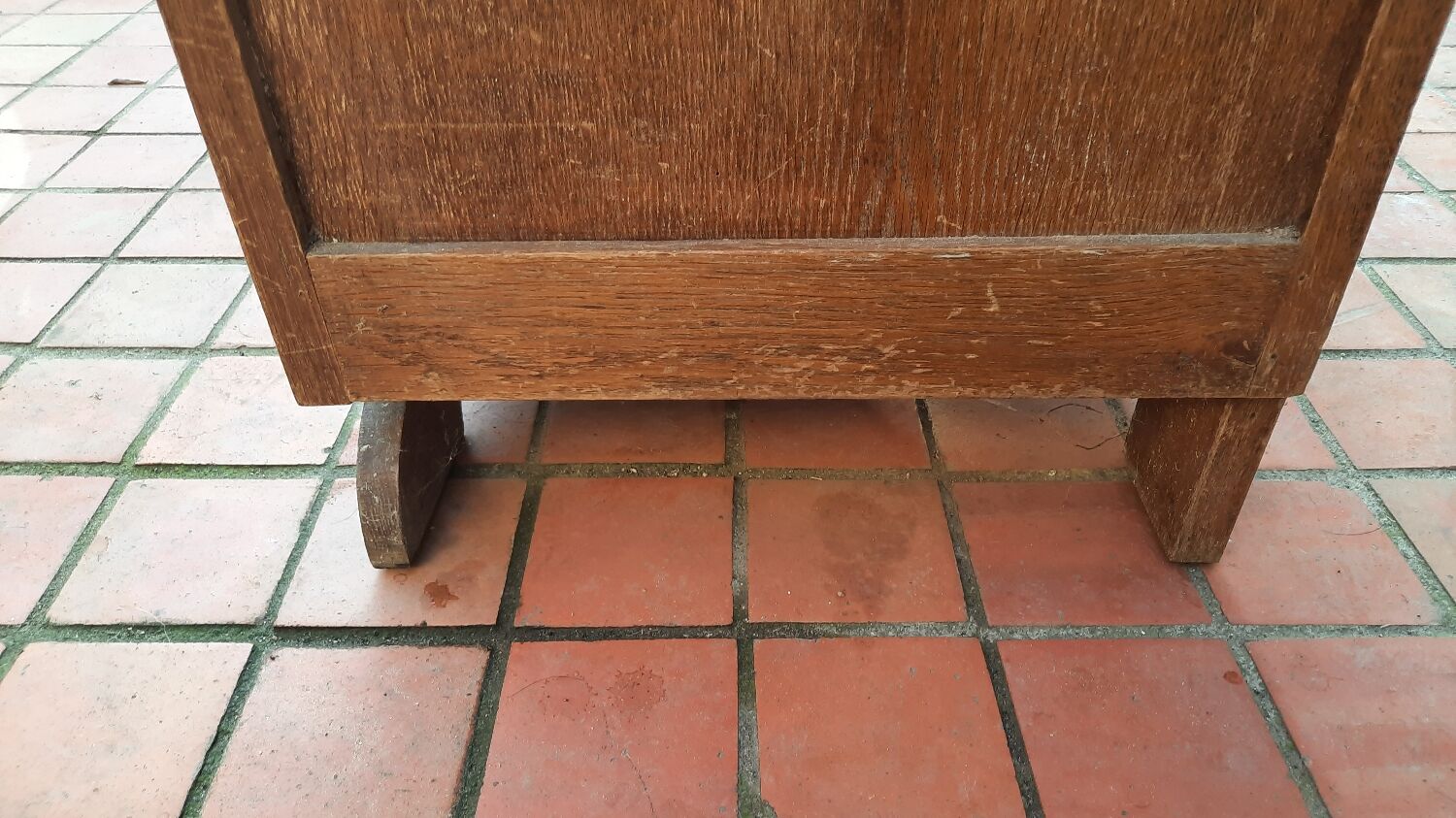 Vintage chest of drawers