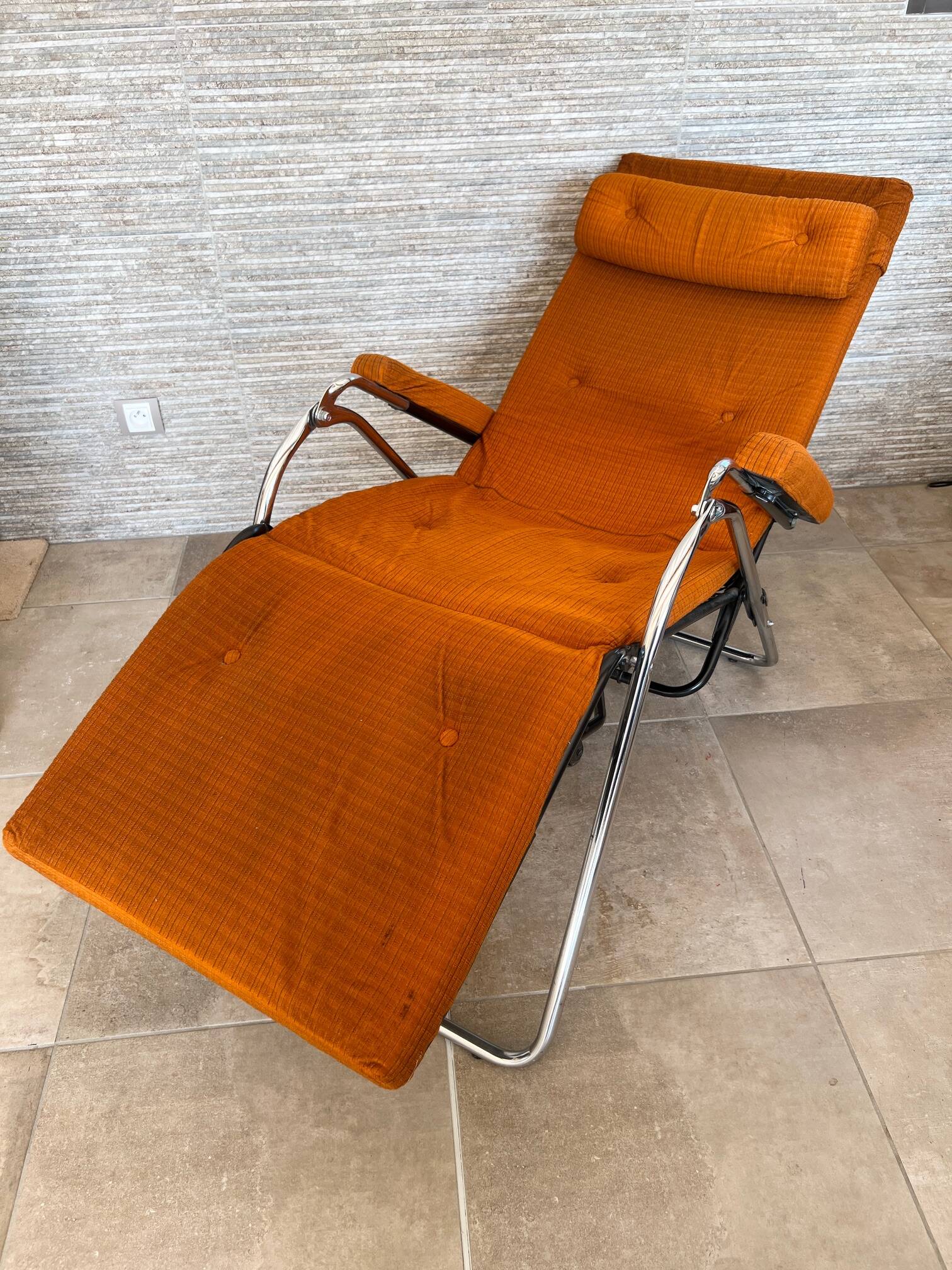 Lama 1970 relax armchair, orange velvet lounge chair