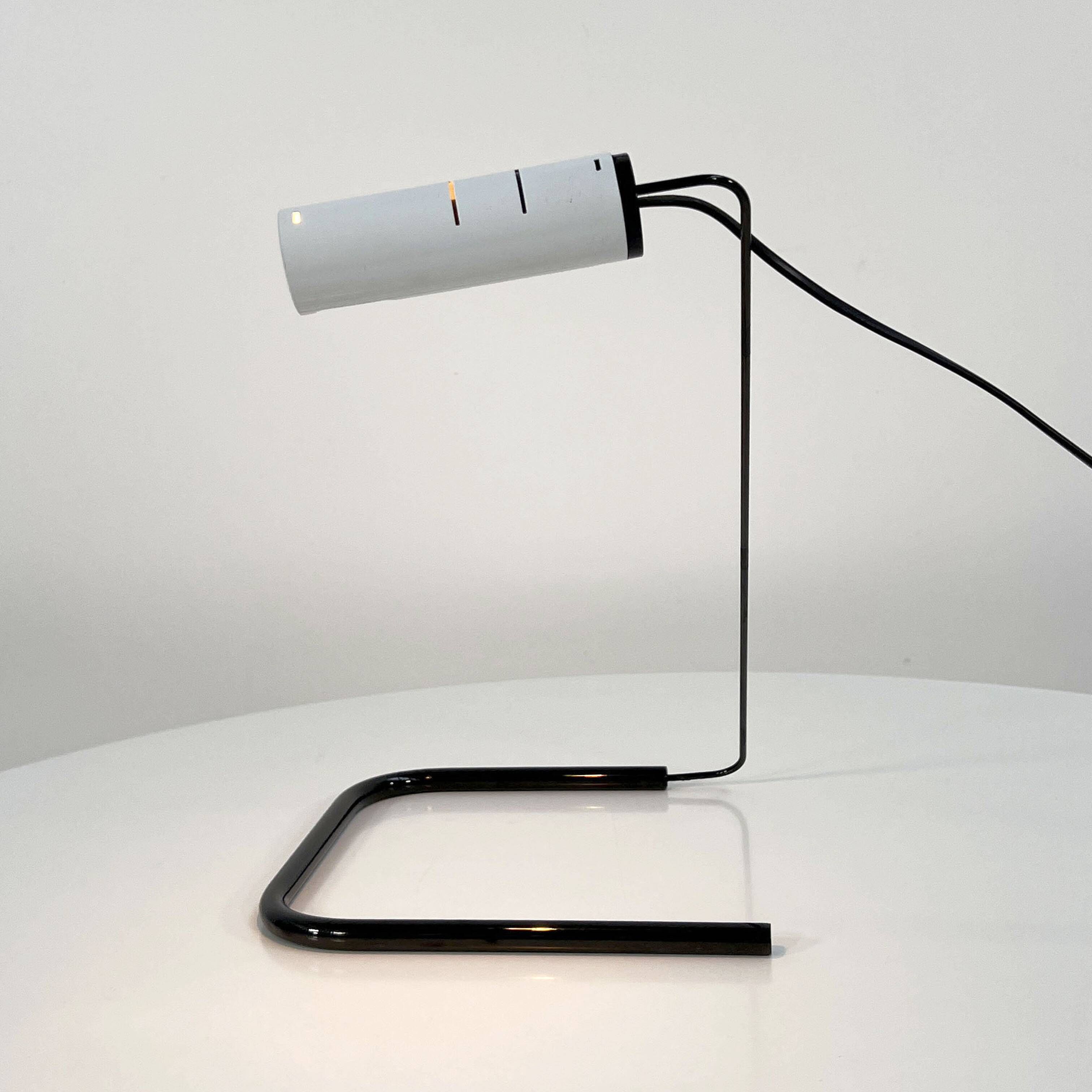 Slalom desk lamp by Vico Magistretti for Oluce, 1980