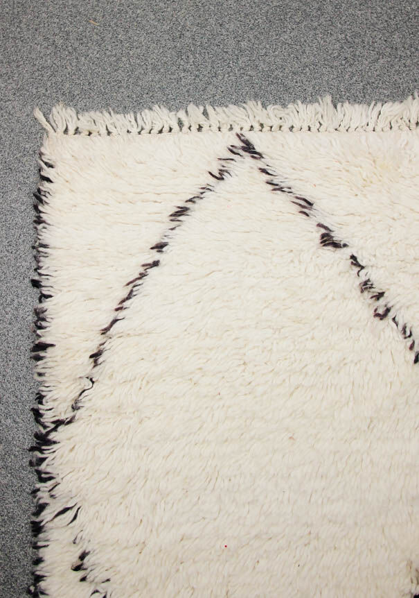 Beni Ouarain diamond carpet - 174x126 cm