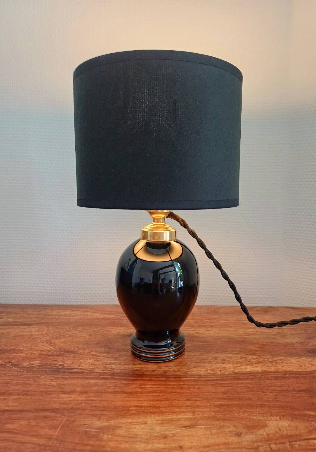 Lampe de table vintage en opaline noire avec abat-jour en velours neuf