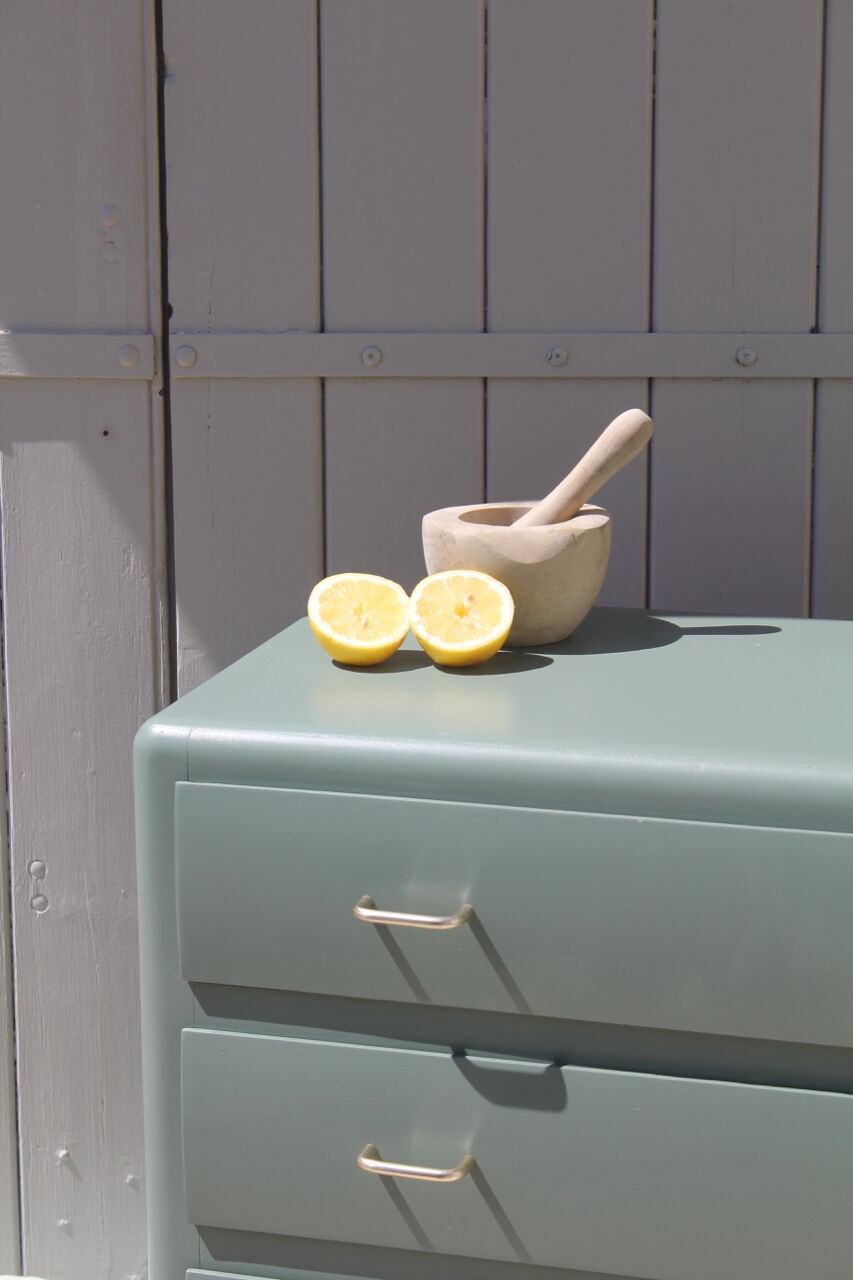 Dresser feet vintage compass