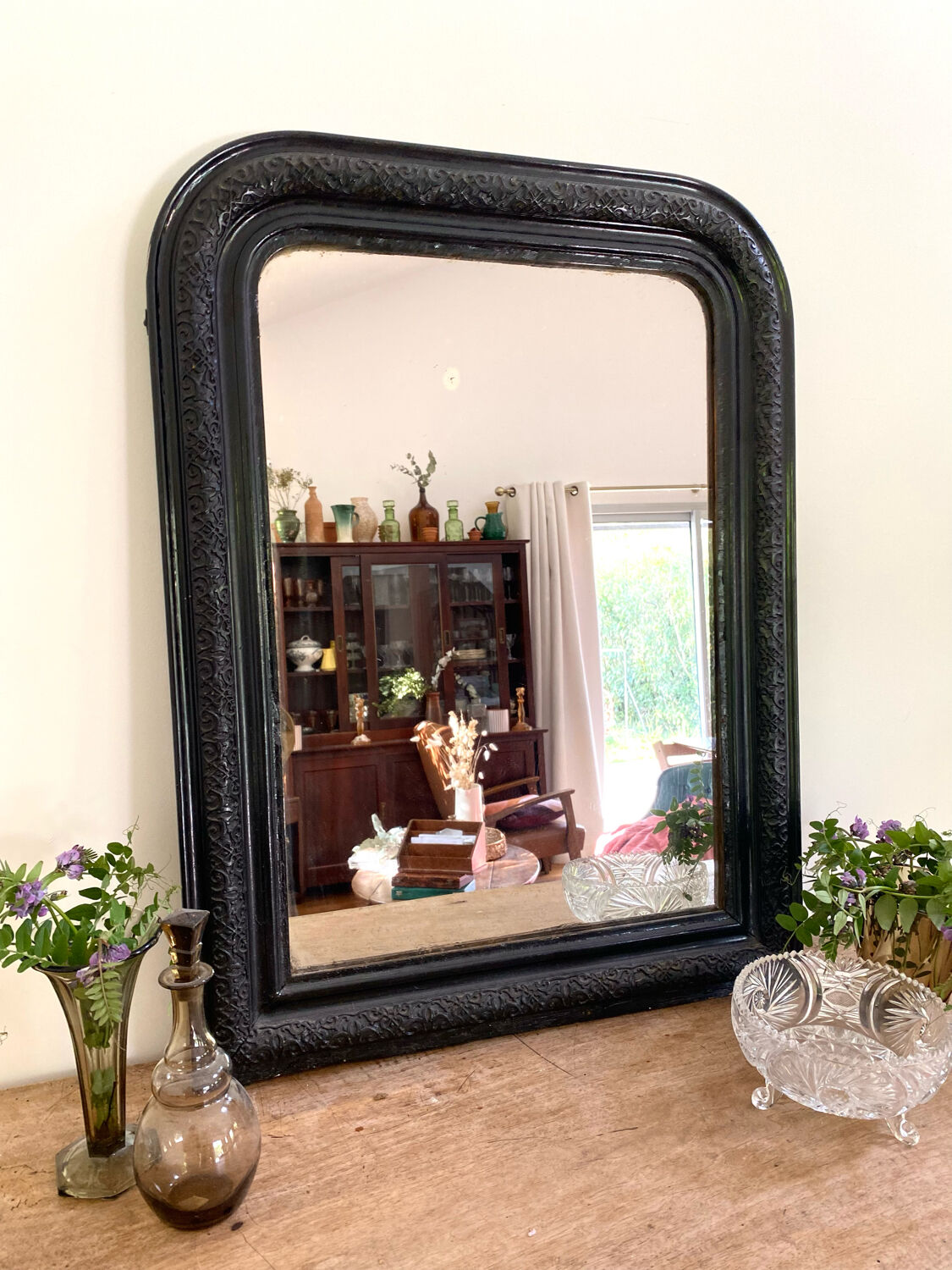 Louis Philippe period mirror with a plate repainted in black