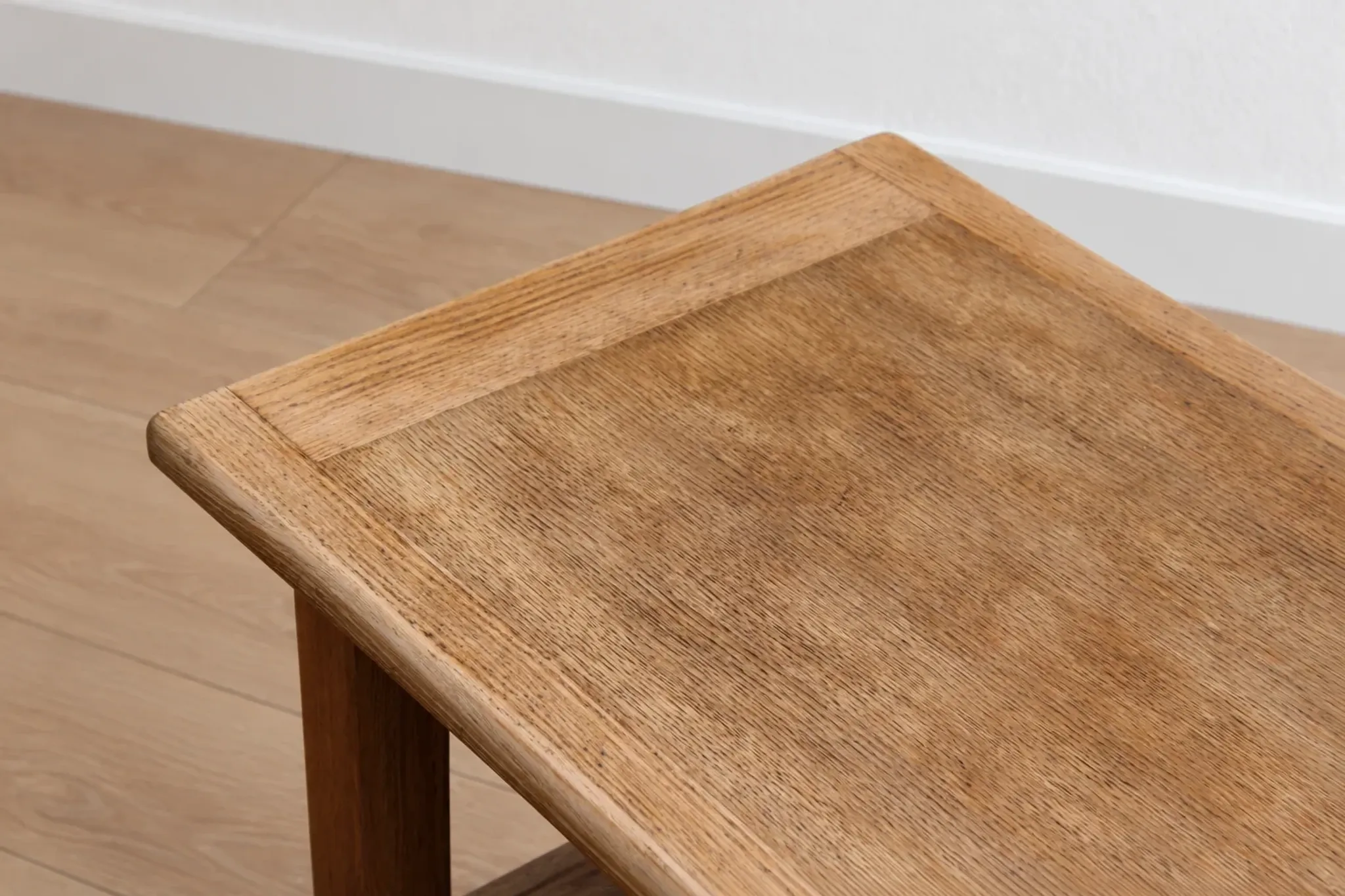 Table basse de ferme en bois naturel – style campagne, entretoise à clavettes – 99 cm
