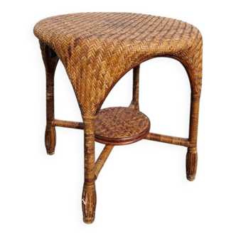 Table basse en rotin tressé