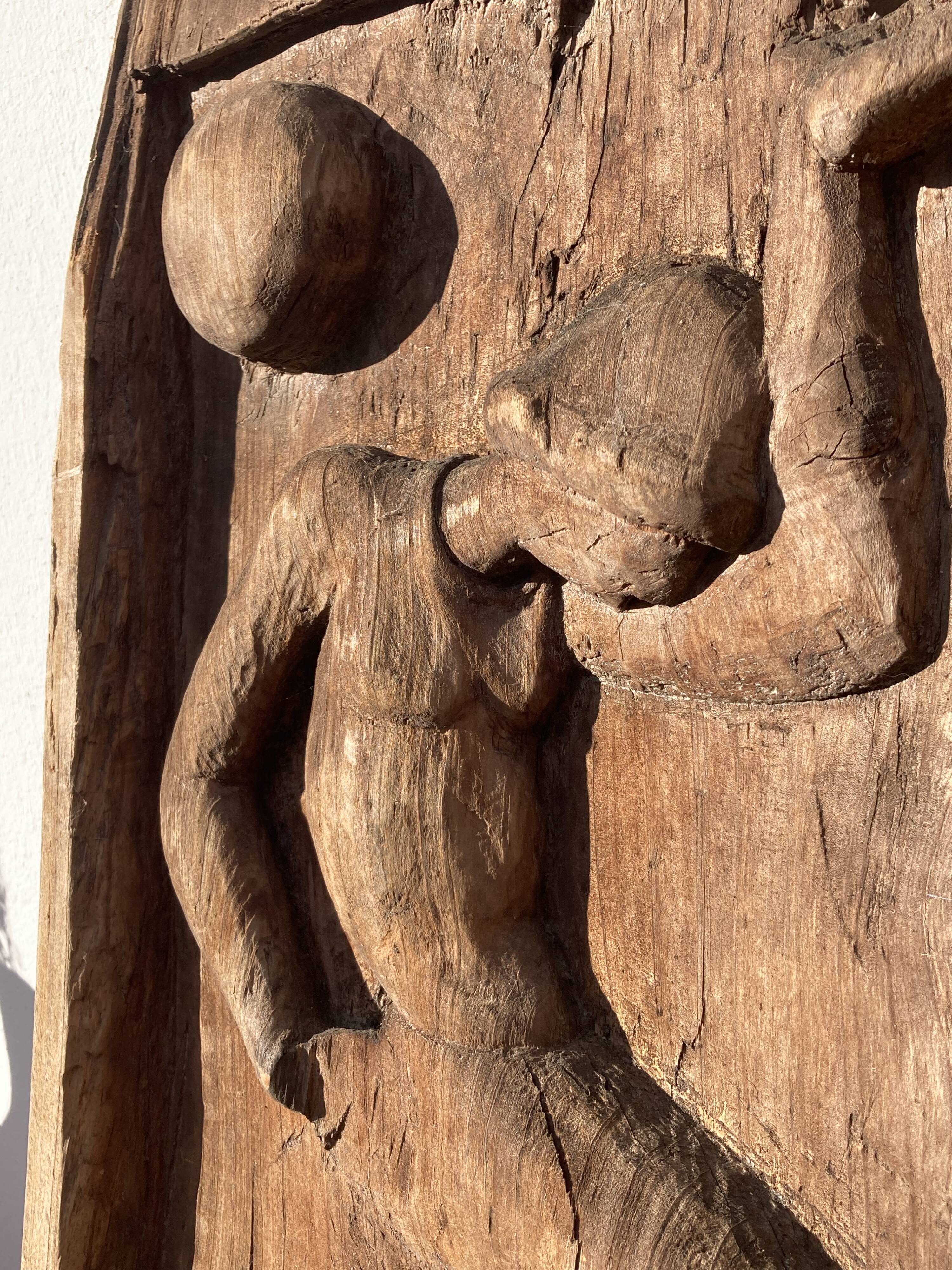 Door in low relief dancer style art deco 1930 wooden