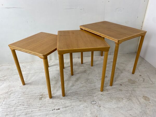 Tables gigognes danoises par E. W. Bach années 1960, Set de 3