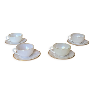 Tasses et sous tasses Arcopal en opaline blanche et dorure